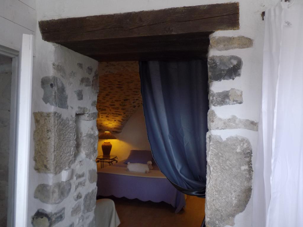Chambres D'Hote Les Jardins De Prasserat Vallon-Pont-dʼArc Oda fotoğraf